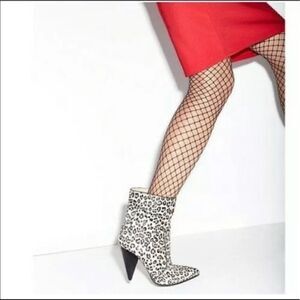 NWOB Stuart Weitzman Atomic Leopard Boots sz 7.5